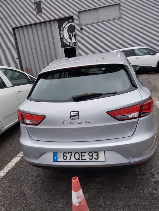 SEAT Leon ST 1.6 TDI 110cv | GPS | Sensores F/T | Cruise Control | Excelente Estado