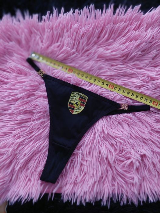 Stringi z logo porsche