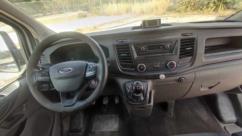 Ford Transit - Carrinha Mercadorias com instalação Frigo