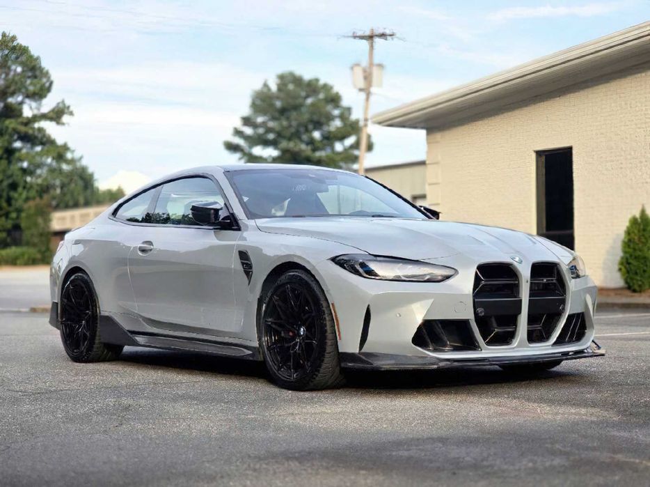 BMW M4      2021