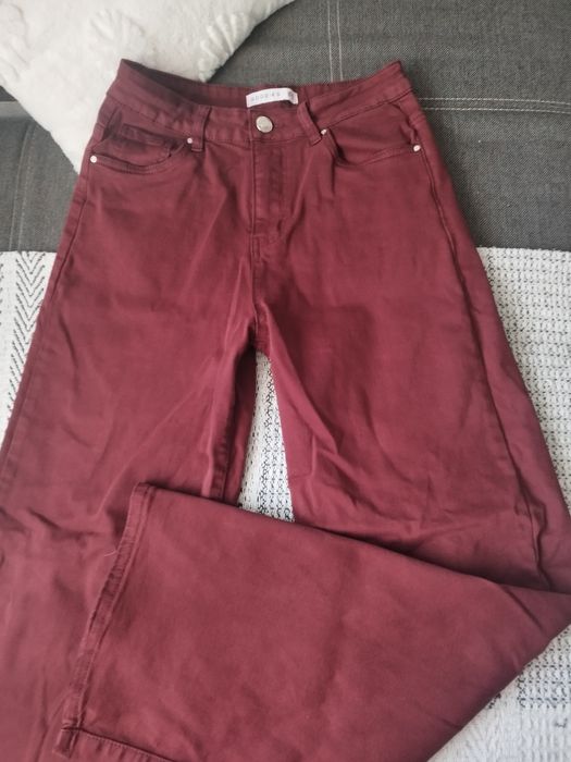 Spodnie jeansowe bordo