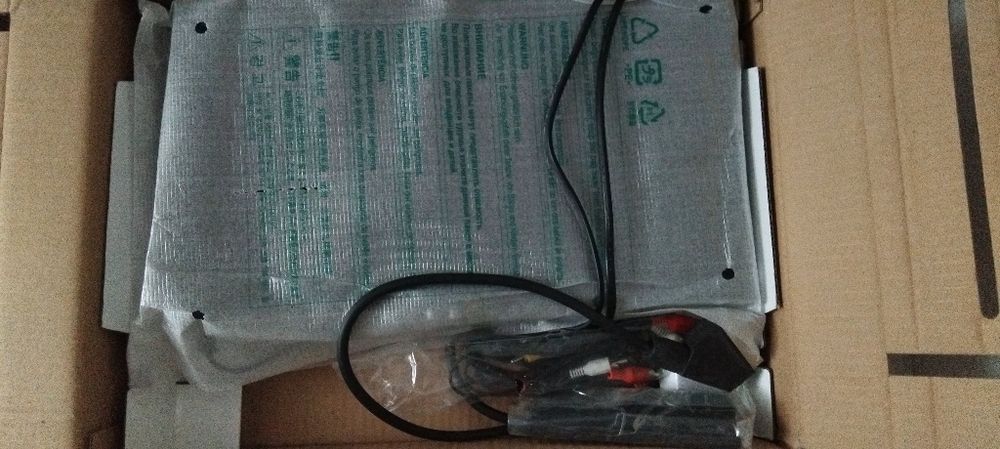 Продам програвач  LG DVD Player DVX  440
