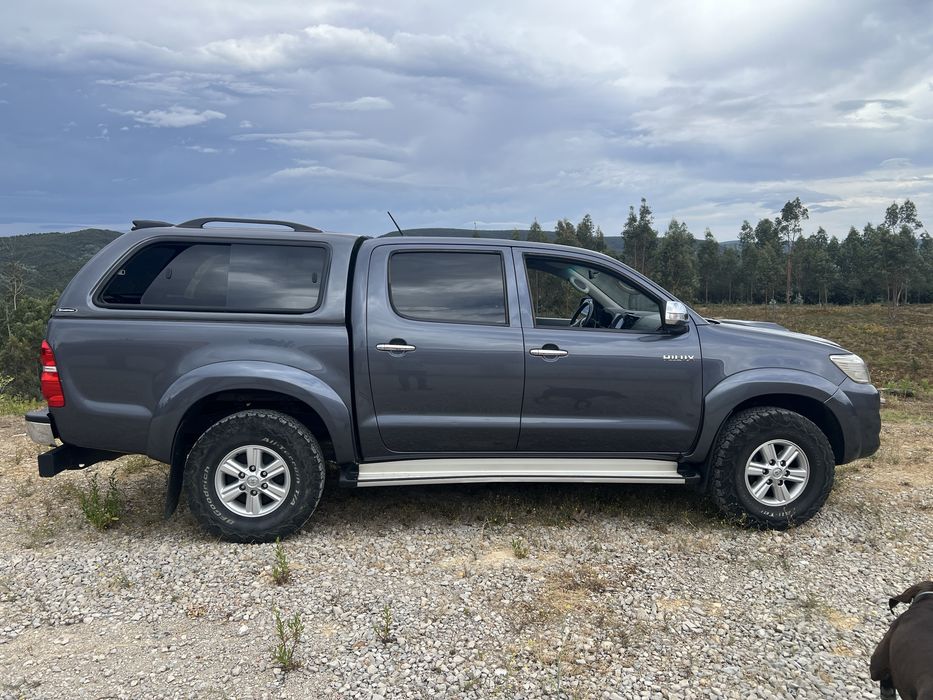 Toyota Hilux 3.0 D-4D ano 2012 – Motor Novo,