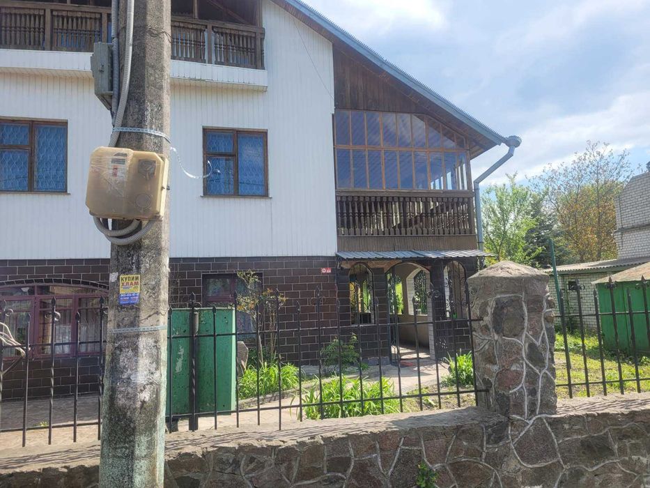 Русановские Сады. Дом 150 кв. До 20 человек.