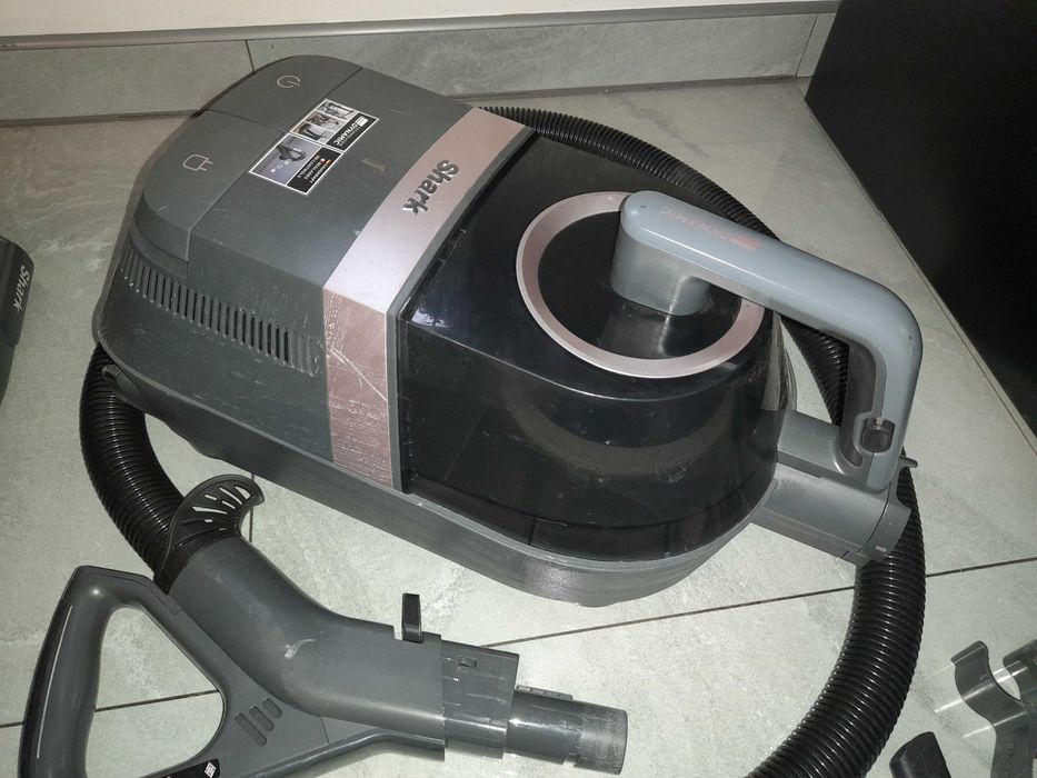 Odkurzacz bezworkowy SHARK CV100EUT 740W