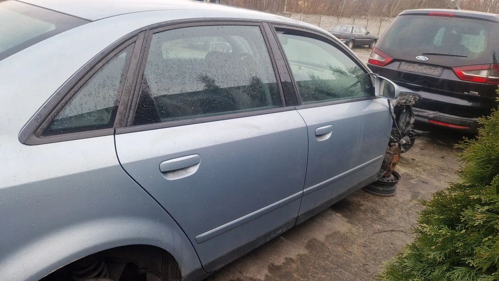 AUDI A4 B6 SEDAN DRZWI PRAWY PRZÓD LY5S
