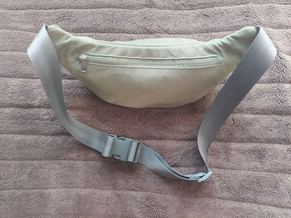 Бананка поясна сумка Diesel оригінал


Розмір:
Довжина  34см 
Висота