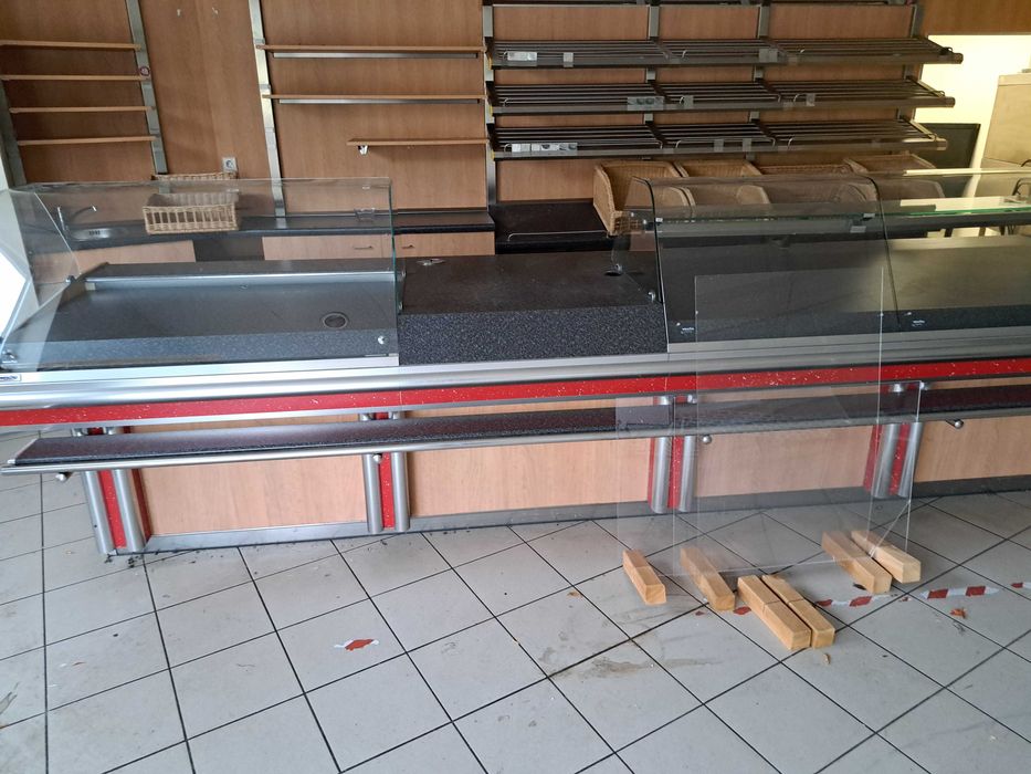 Witryny cukiernicze, zabudowa sklepowa