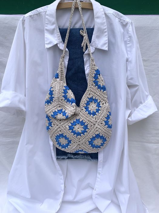 ręcznie robiona letna szydełkowana torebka  w stylu babcinych kwadratów