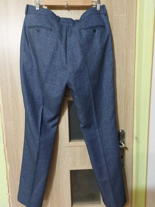 Garnitur męski granatowy w kratke