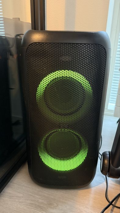 Jbl partybox 100