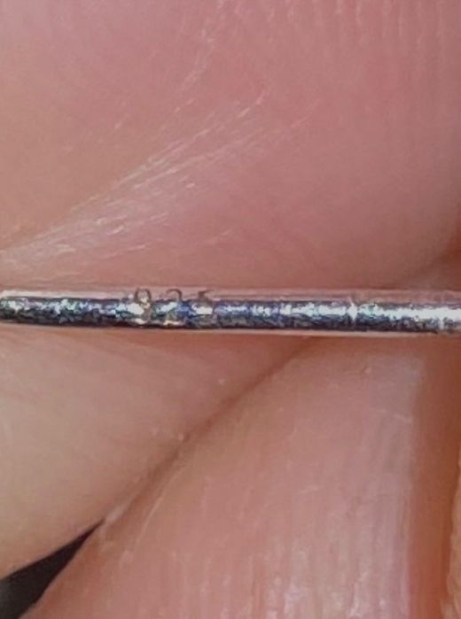 Maravilhoso brinco em prata cravejado de zirconia