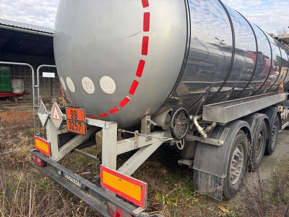 Sprzedam cysternę Feldbinder