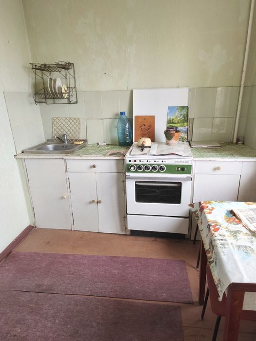 Продаю 1 кімнатну квартиру. Космонавтів. Електронна