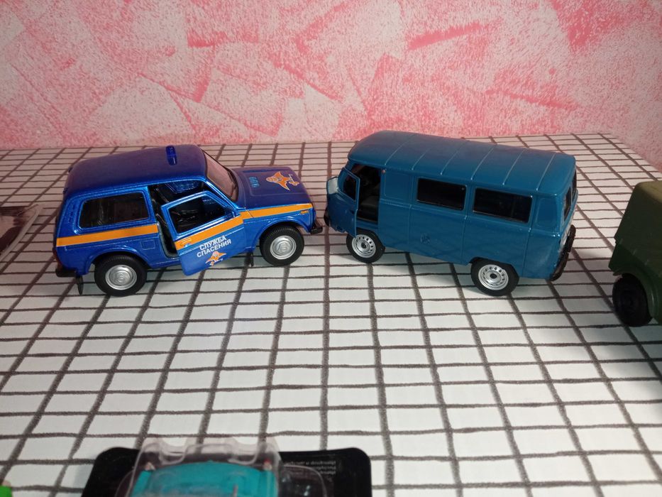 Машинки колекційні