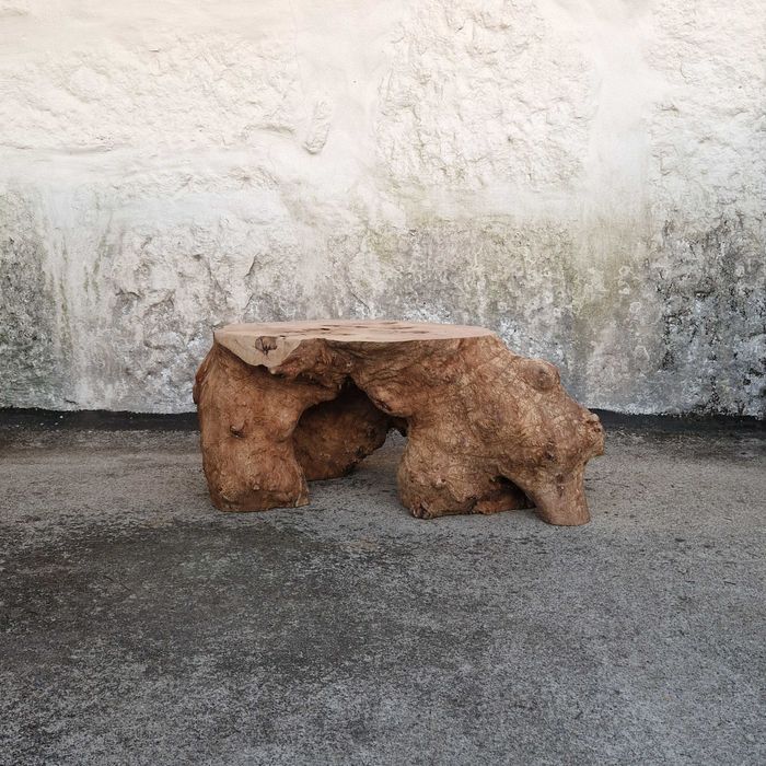 Mesa de centro natural, Pedaço de madeira, freixo maciço