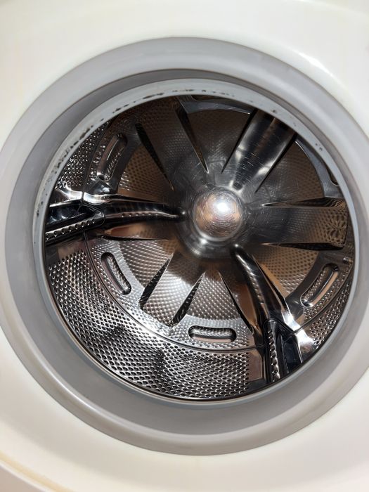 Продам пральну машину на запчастини