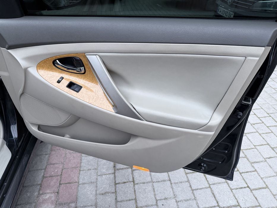 Toyota Camry 3.5 автомат