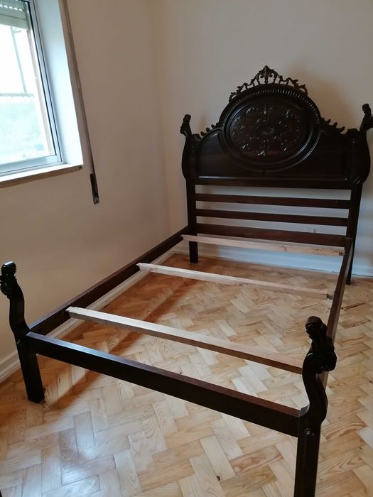 Conjunto cama madeira maciça carvalho 133x183, 2 mesas cabeceira
