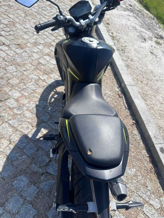 quero anunciar uma mota e um carro