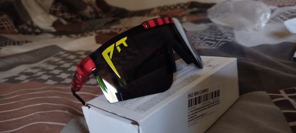 Ultra lekkie okulary przeciwsłoneczne pit Viper