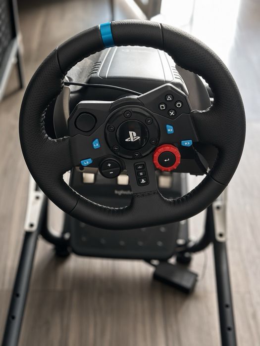 zestaw do symulatora wyścigowego Logitech
