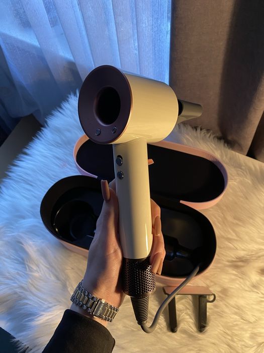 Фен з кейсом рожевий аналог dyson