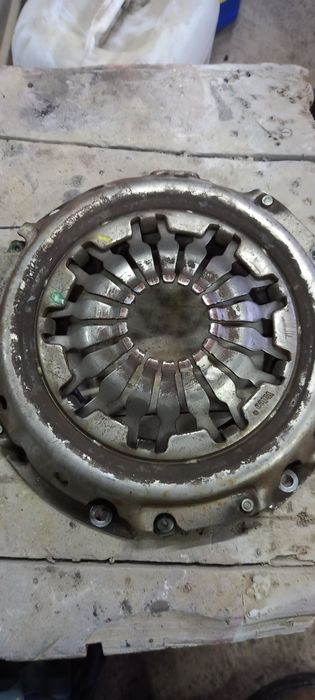 Корзина сцепления Дачия логан 1,6 мсв