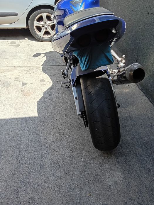 Yamaha   R1 1999