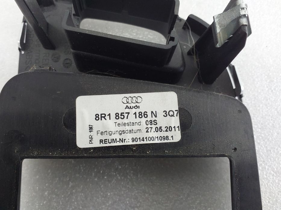 Plástico genérico AUDI Q5 (8R)