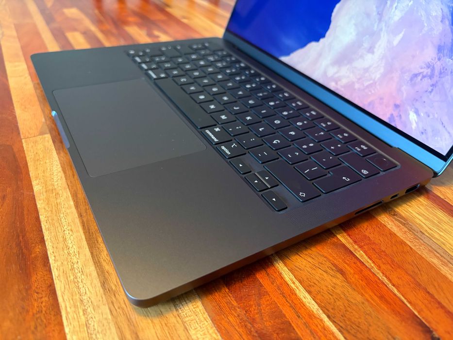 MacBook Pro 14” M4 Max • 36GB RAM • 2TB SSD • AppleCare • Como Novo