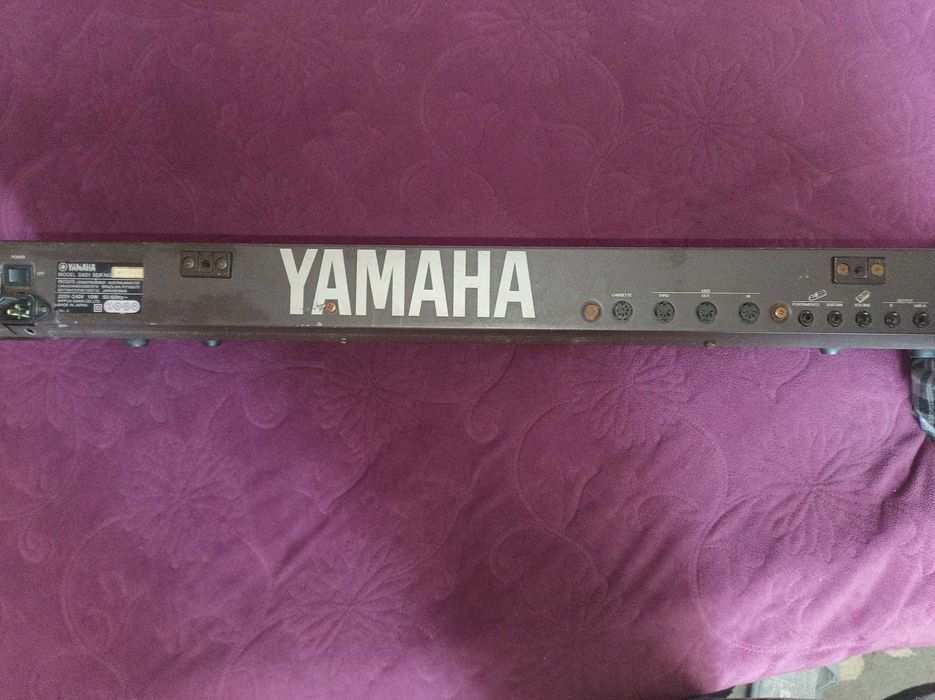 Синтезатор Yamaha DX-21