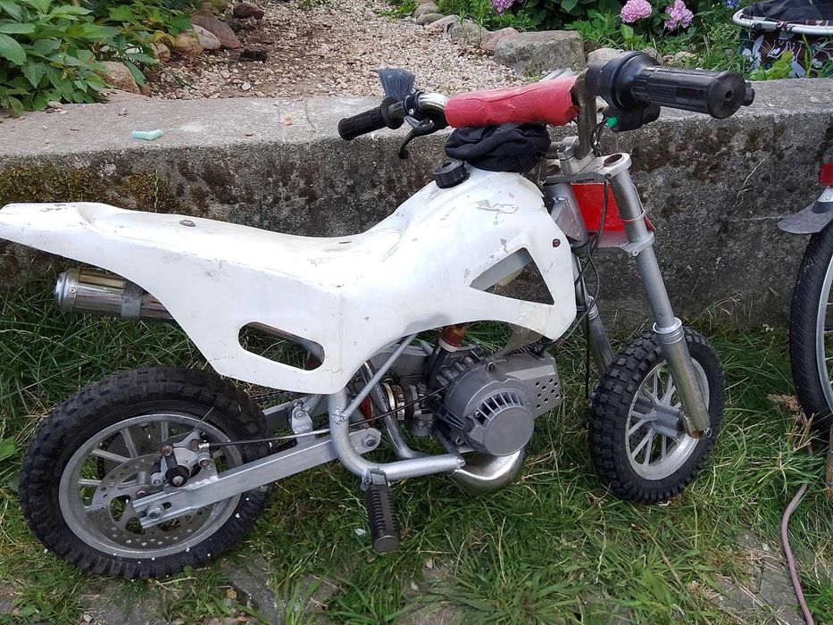 Motorek skuterek cross z silnikiem od kosiarki nowy szarpak - do naprawy