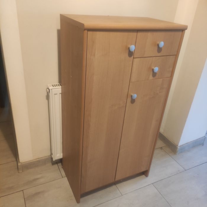 Sprzedam szafkę.