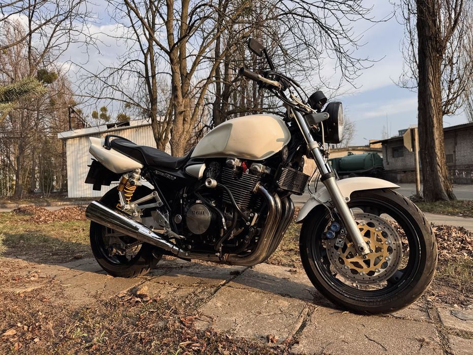 Yamaha XJR 1300 2002