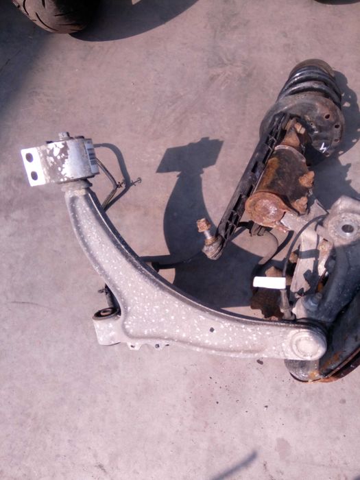 Zawieszenie przód prawe opel Insignia a 2.0 cdti  lift kompletne