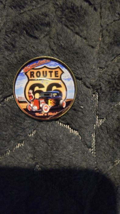 Broszka Route 66.