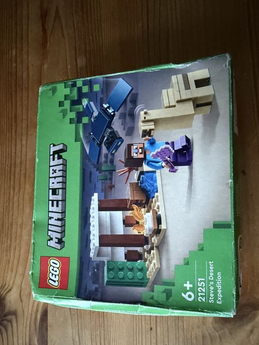 Lego Minecraft 21251 - klocki nowe nieotwoerane.