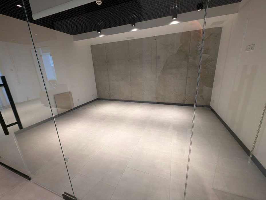 Продаж приміщення 395м2.,вул. В.Великого ЖК Америка Без комісії