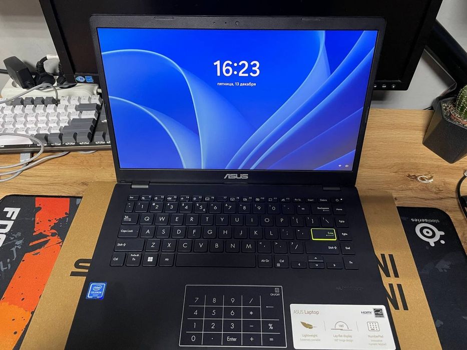 Продам ноутбук asus