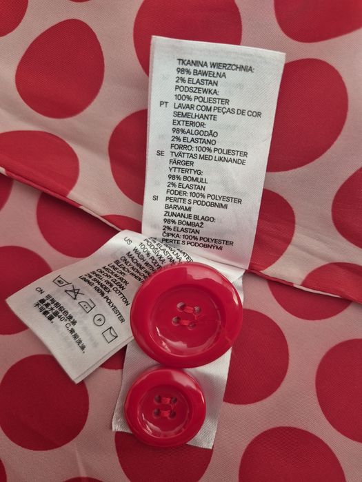 Klasyczny czerwony płaszcz z kołnierzem H&M 38