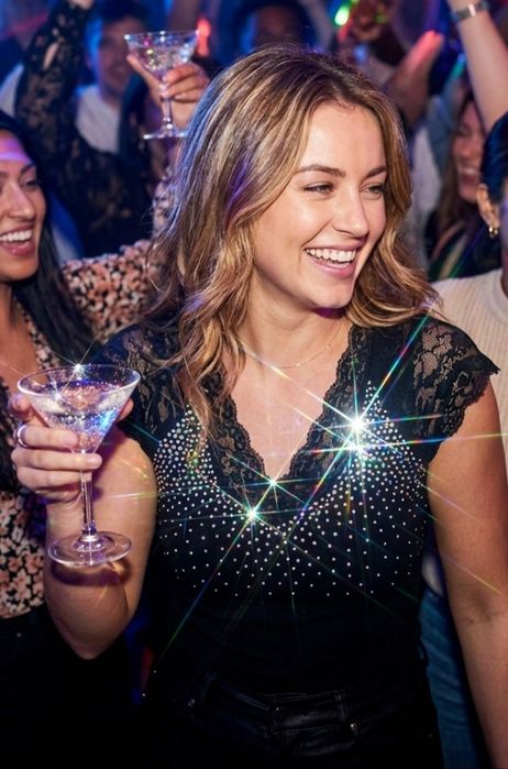 Nowa koszulka z cyrkoniami rozmiar M