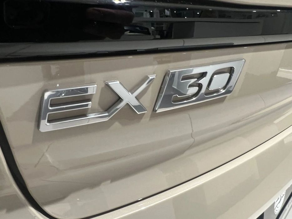 Volvo EX30 Pojazd Nowy Duża Bateria 4 Lata Fabrycznej Gwarancji