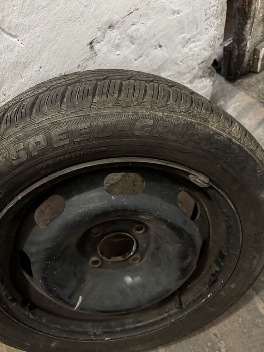 Felfi stalowe z oponami Ford Fiesta MK7. 4x108