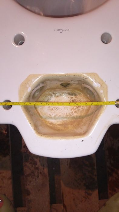 Продам унитаз cersanit