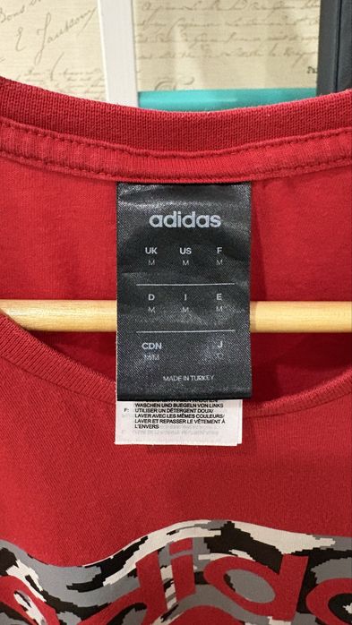 Футболка Adidas з принтом
