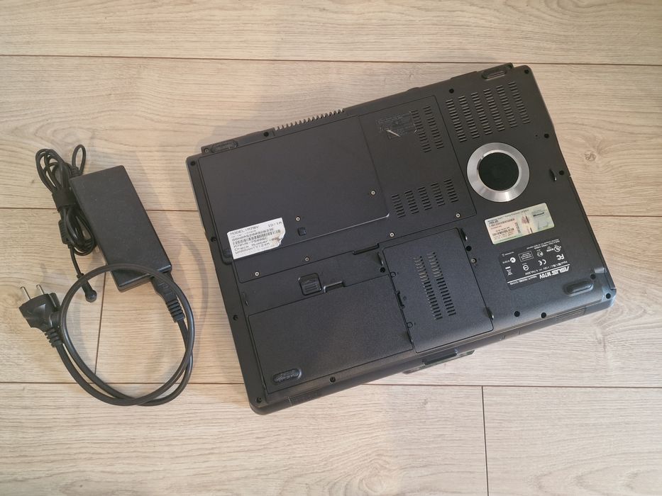 Computador Portátil ASUS M70V