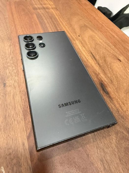 Samsung Galaxy S24 Ultra 256GB + Galaxy Watch 6 Classic 43mm