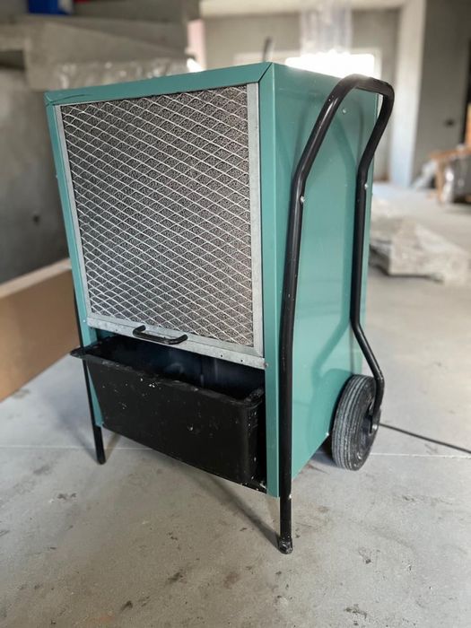 Оренда професійного вологопоглинача осушувача повітря