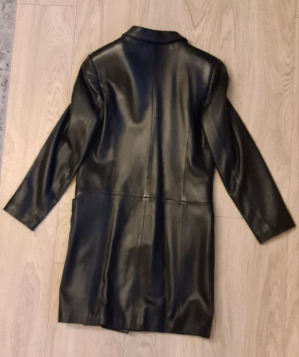Krotki prosty płaszcz (kurtka) z miękkiej skóry rozm. S